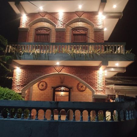 The Brick Wonder Hotel Habaraduwa Bagian luar foto