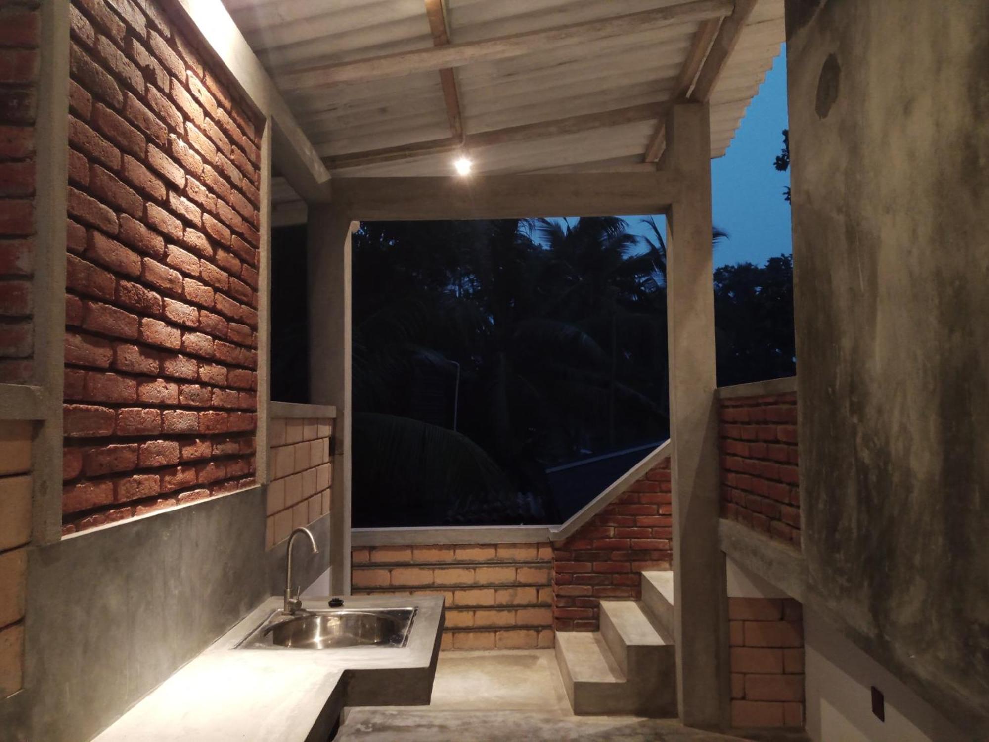 The Brick Wonder Hotel Habaraduwa Bagian luar foto
