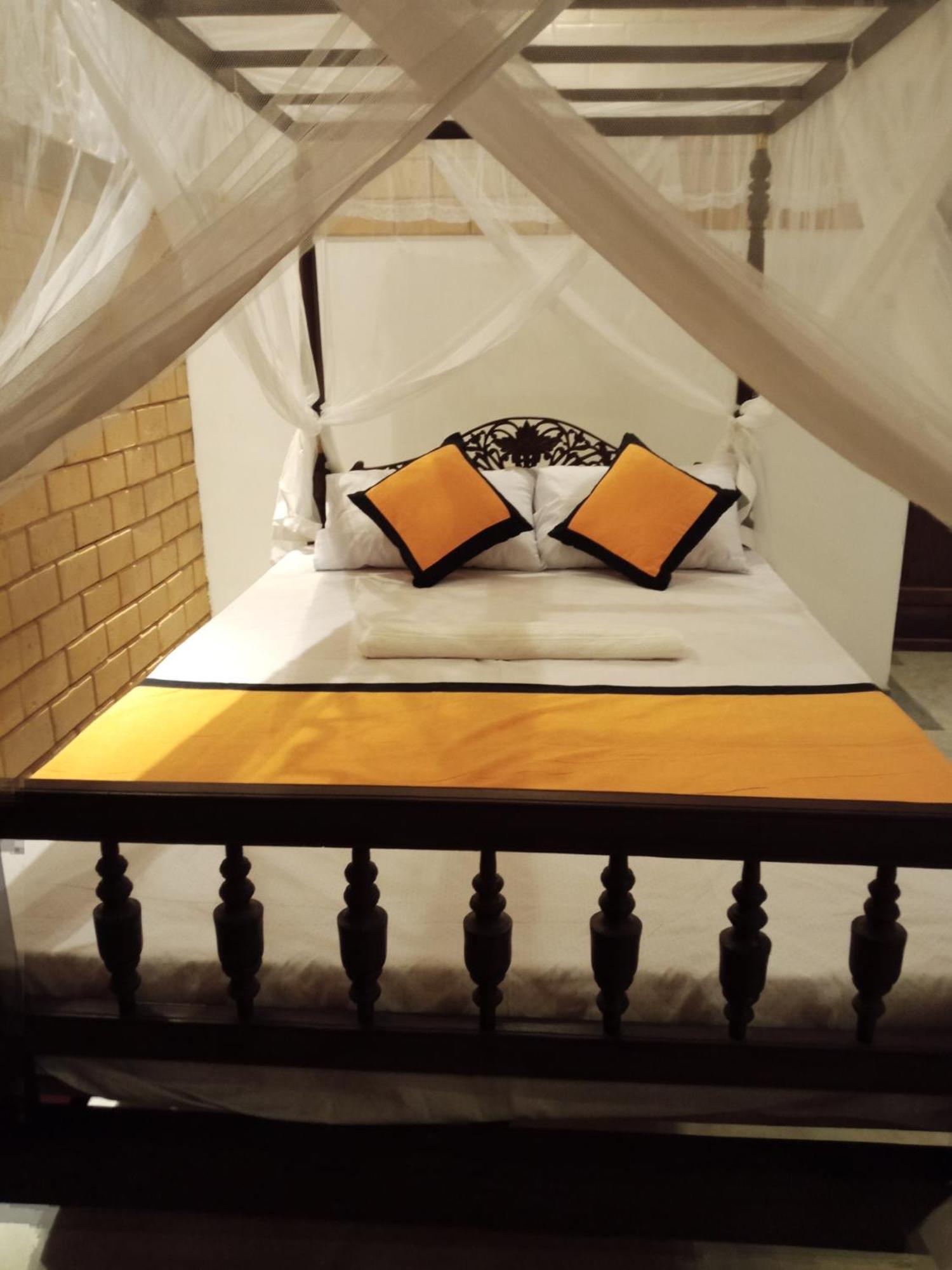 The Brick Wonder Hotel Habaraduwa Bagian luar foto